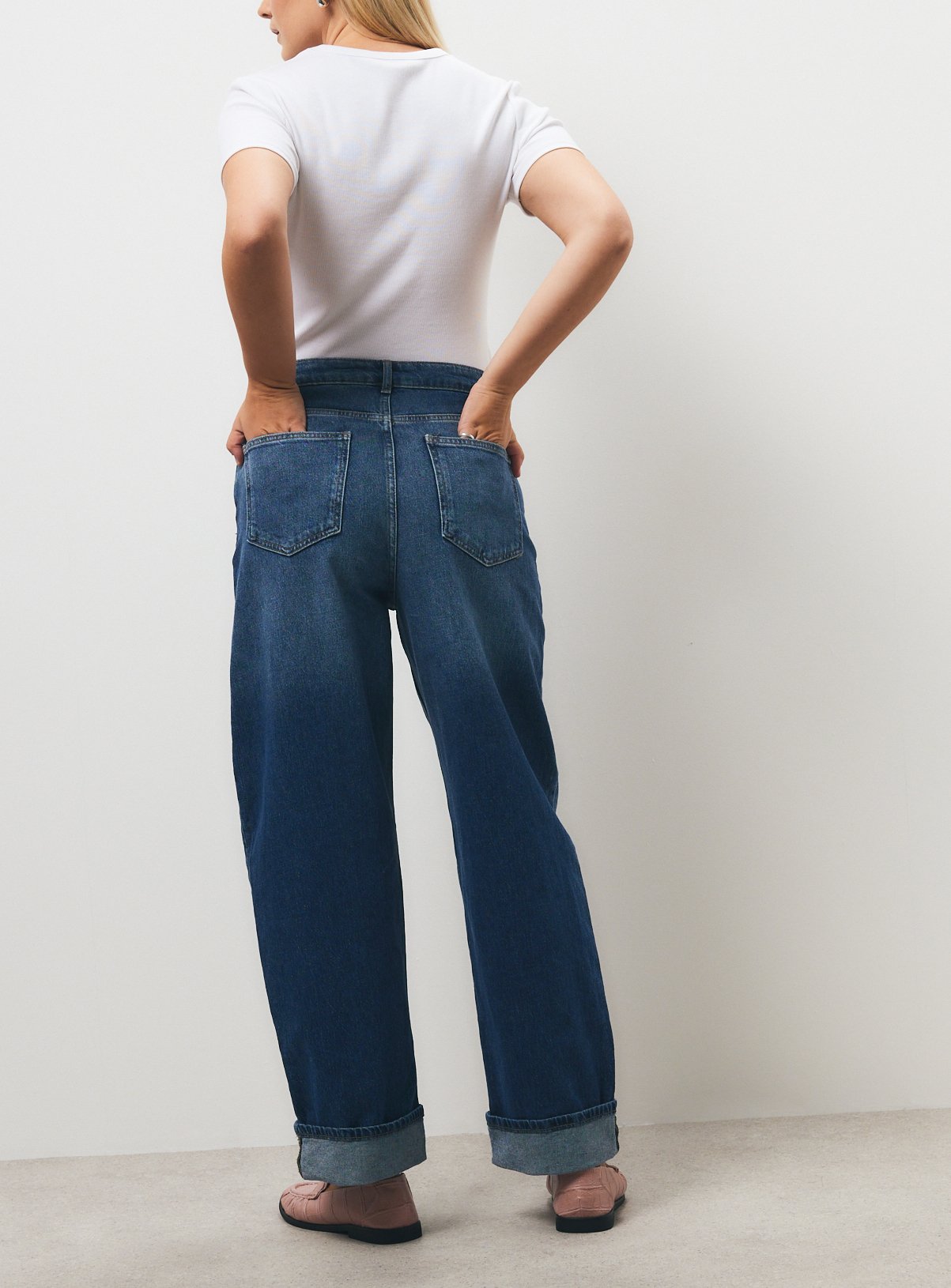 Mid Denim Barrel Leg Jeans 6 - Image 4 thumbnail
